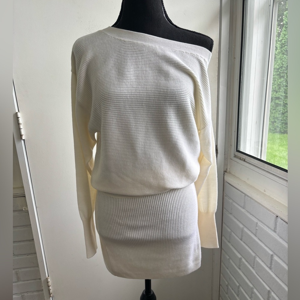 Ramy Brook NEW WITH TAGS Anna 100% Wool Off Shoulder Mini‎ Sweater Dress small